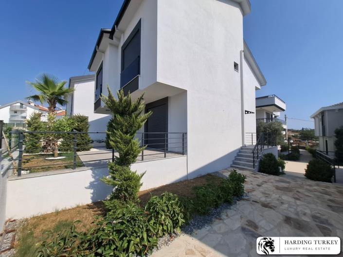 Image No.5-3 Bed Semi-Detached for sale