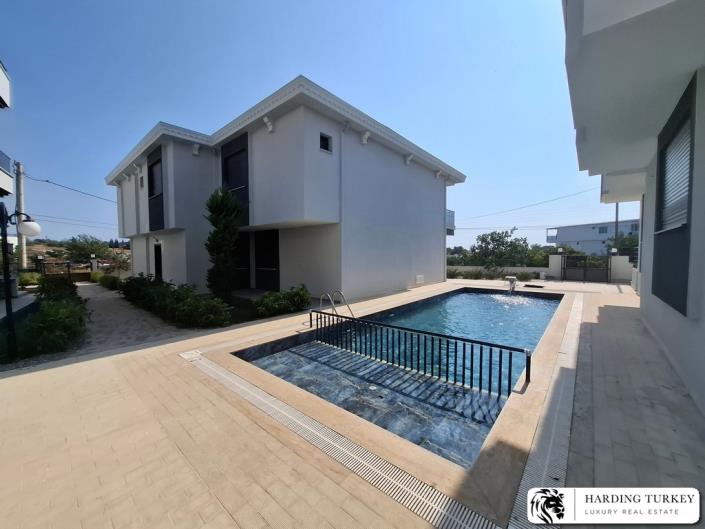 Image No.2-3 Bed Semi-Detached for sale