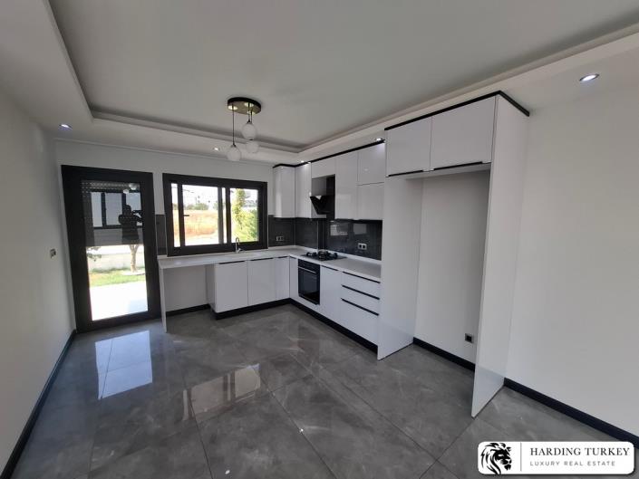 Image No.16-3 Bed Semi-Detached for sale