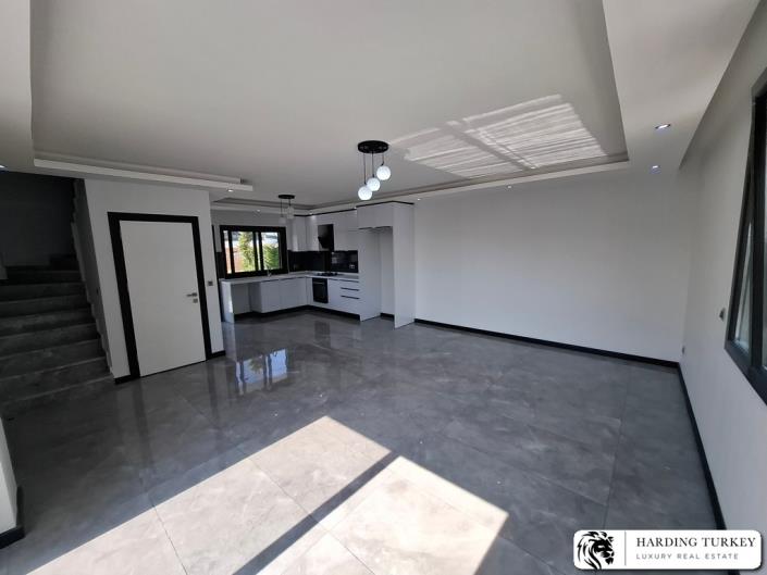 Image No.19-3 Bed Semi-Detached for sale