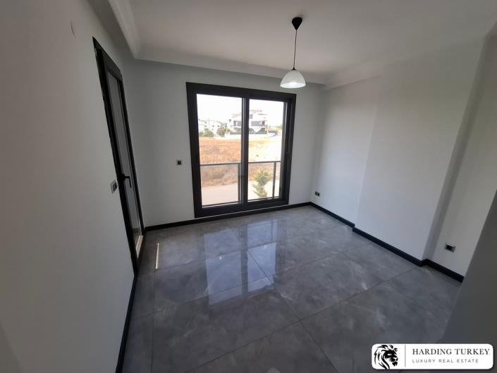 Image No.26-3 Bed Semi-Detached for sale