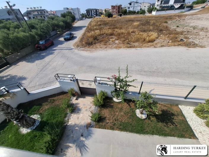 Image No.29-3 Bed Semi-Detached for sale