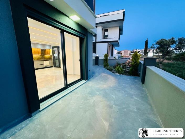 Image No.12-3 Bed Semi-Detached for sale