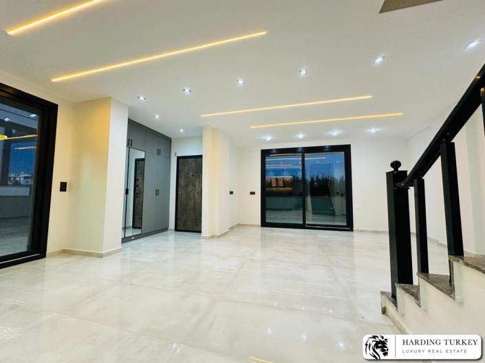 Image No.17-3 Bed Semi-Detached for sale