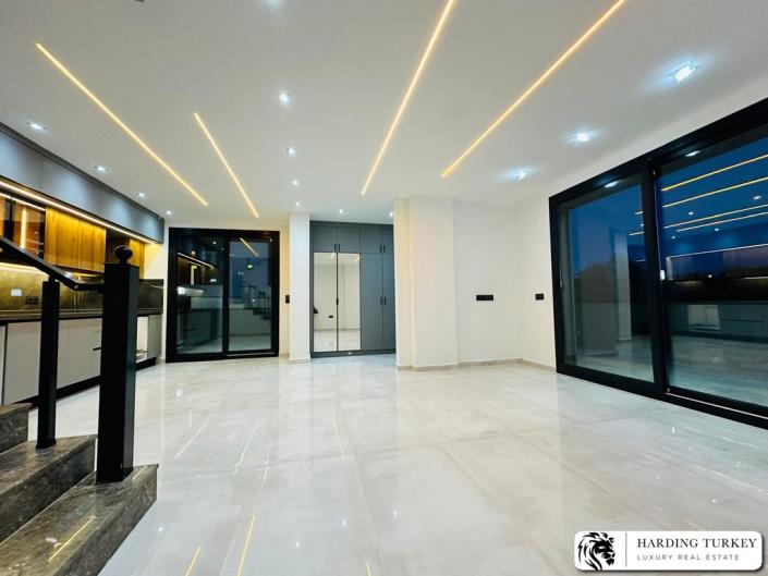 Image No.22-3 Bed Semi-Detached for sale