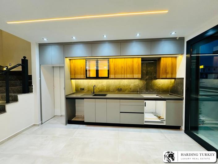 Image No.27-3 Bed Semi-Detached for sale