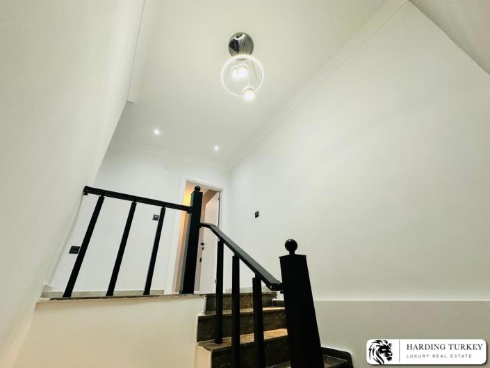 Image No.45-3 Bed Semi-Detached for sale