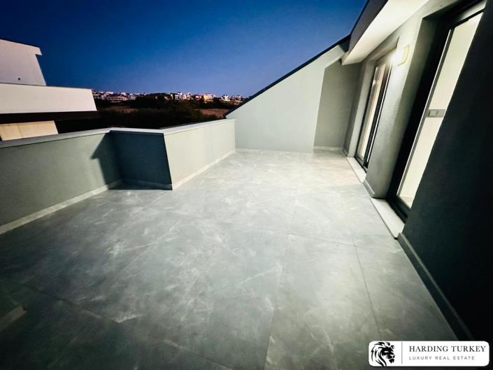 Image No.53-3 Bed Semi-Detached for sale