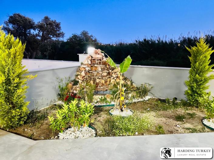 Image No.56-3 Bed Semi-Detached for sale