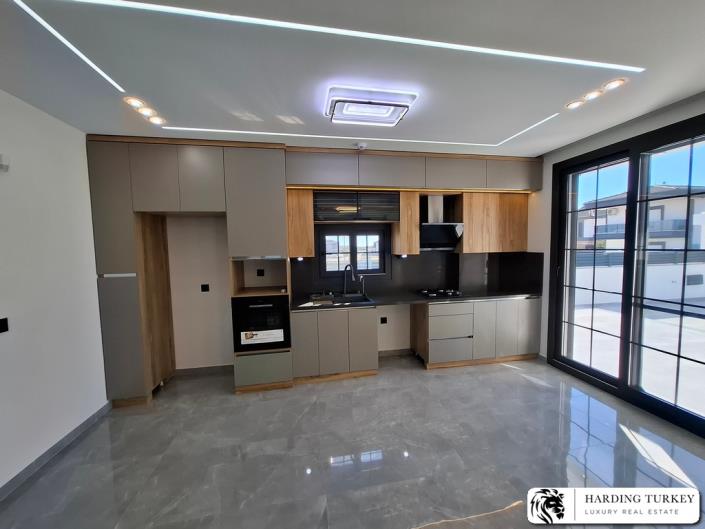 Image No.13-4 Bed Villa / Detached for sale