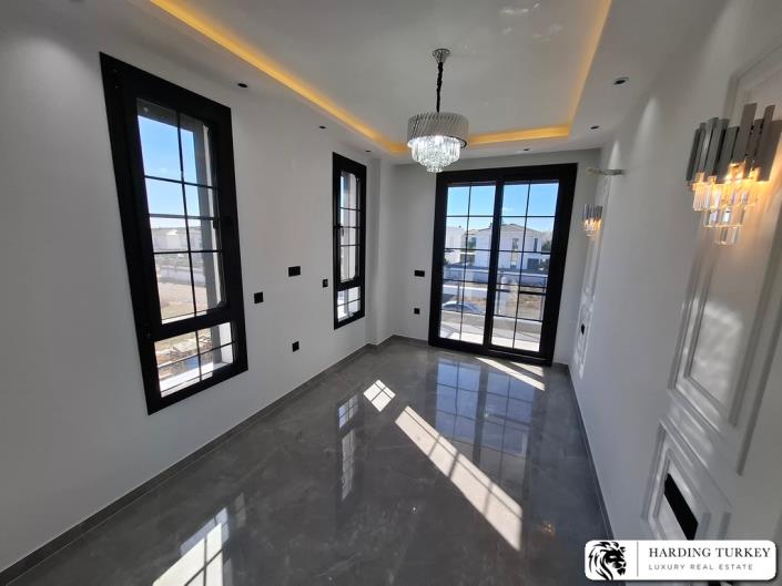 Image No.27-4 Bed Villa / Detached for sale