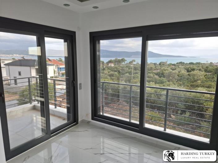 Image No.20-3 Bed Semi-Detached for sale