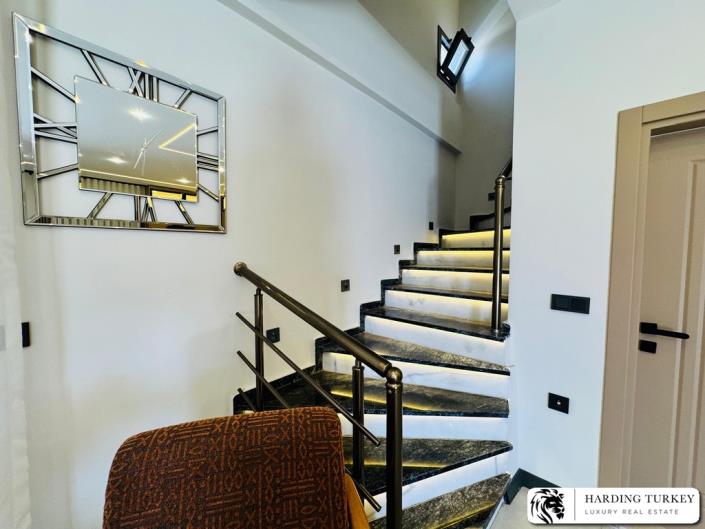 Image No.35-3 Bed Semi-Detached for sale