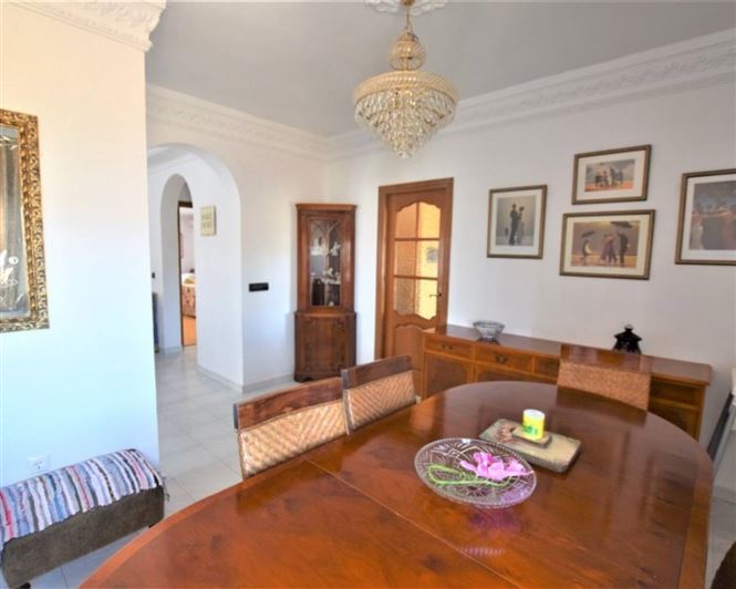 Image No.10-5 Bed Villa for sale