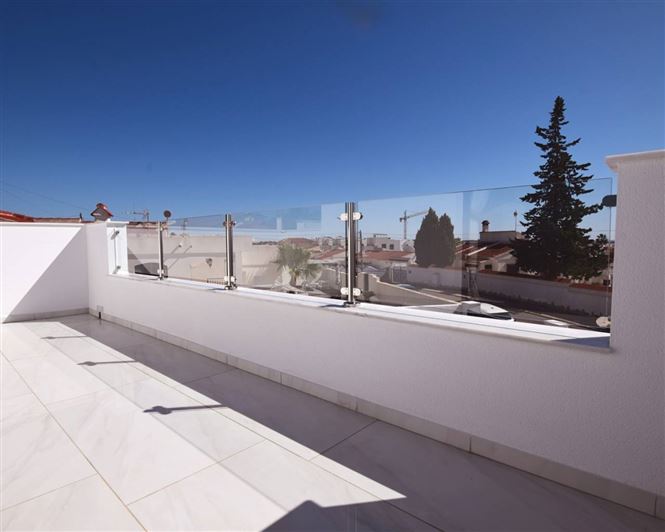 Image No.3-3 Bed Villa for sale