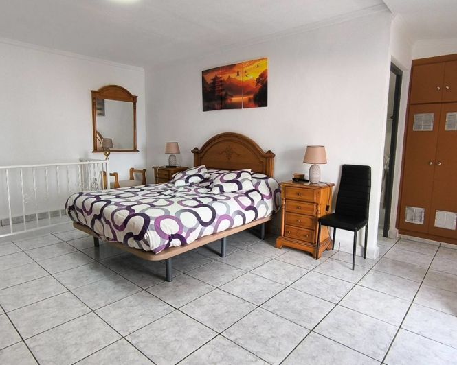 Image No.15-3 Bed Townhouse for sale