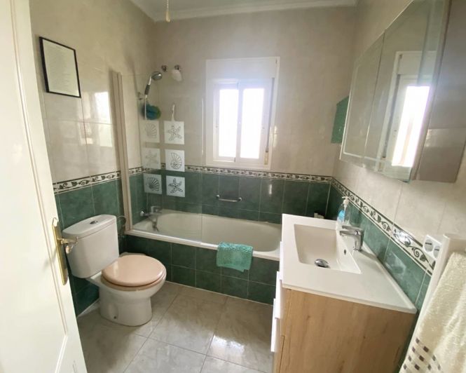 Image No.18-3 Bed Villa for sale