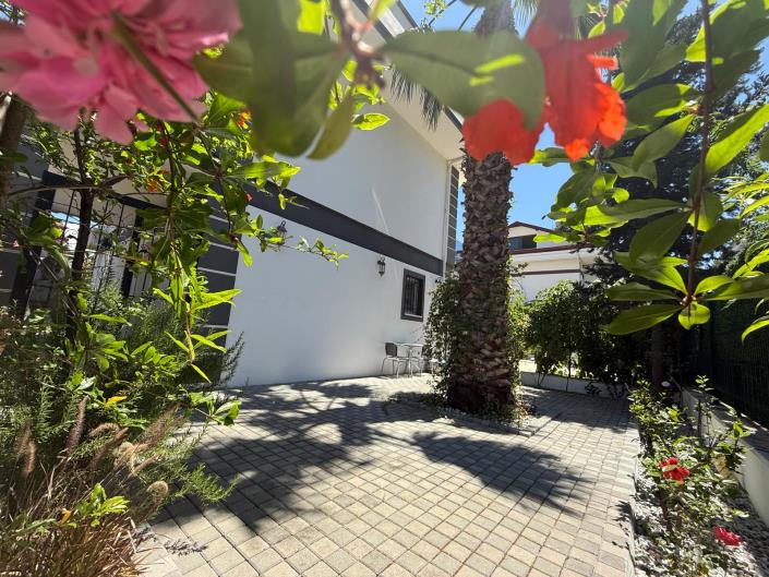 Image No.8-5 Bed Villa for sale