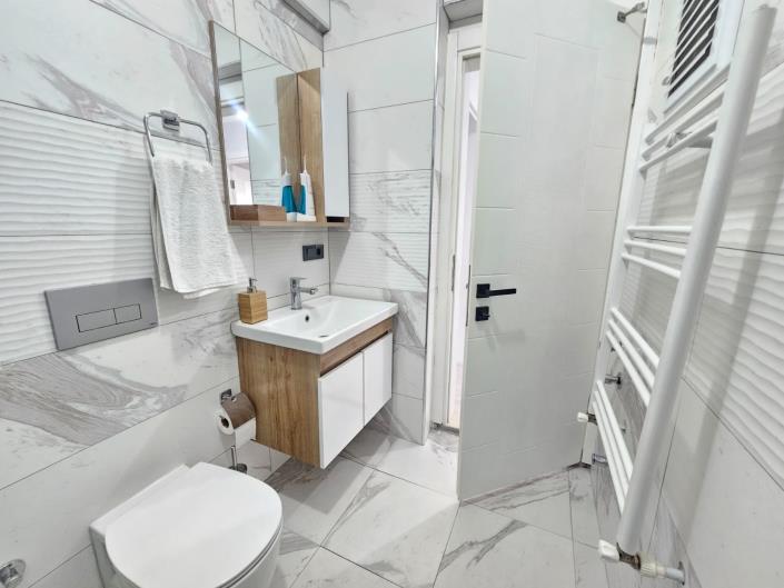 Image No.21-2 Bed Apartment for sale