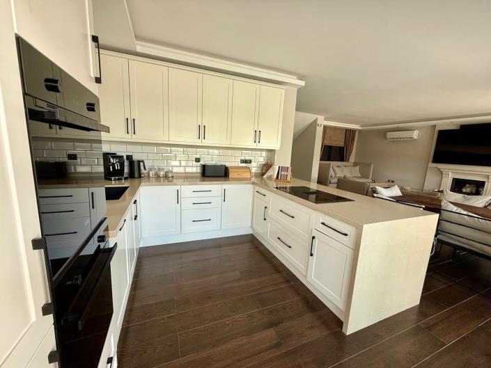 Image No.20-5 Bed Villa for sale