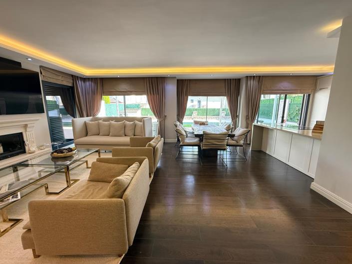 Image No.23-5 Bed Villa for sale