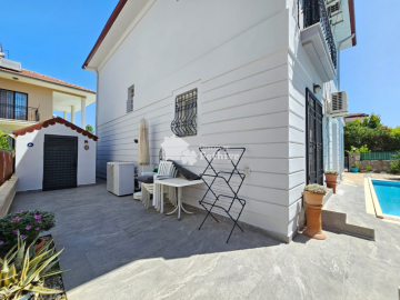 615_Calis-three-bed-23