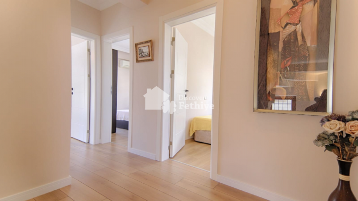 Image No.25-4 Bed Villa for sale