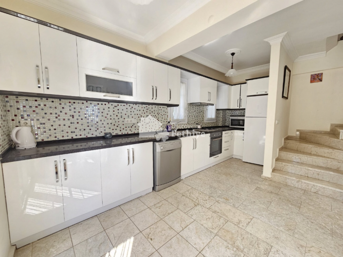 Image No.19-3 Bed Villa for sale