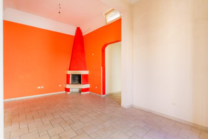 Image No.20-3 Bed Townhouse for sale