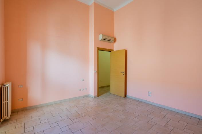 Image No.30-3 Bed Townhouse for sale