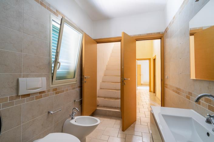 Image No.32-3 Bed Townhouse for sale