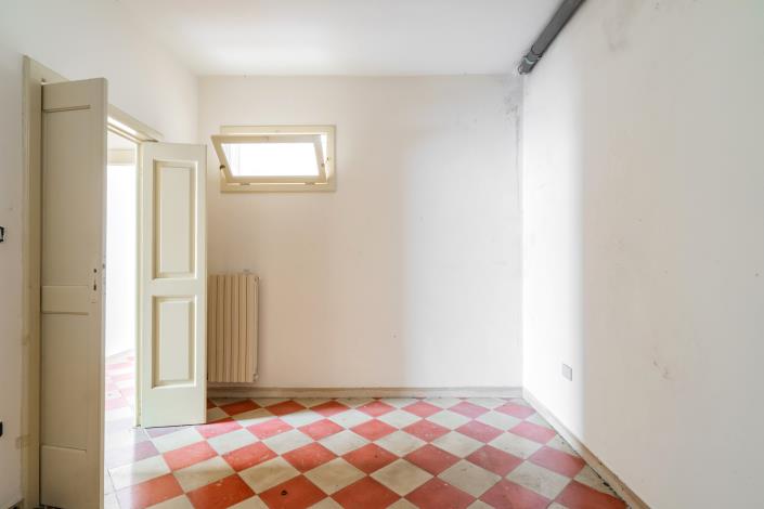 Image No.45-3 Bed Townhouse for sale