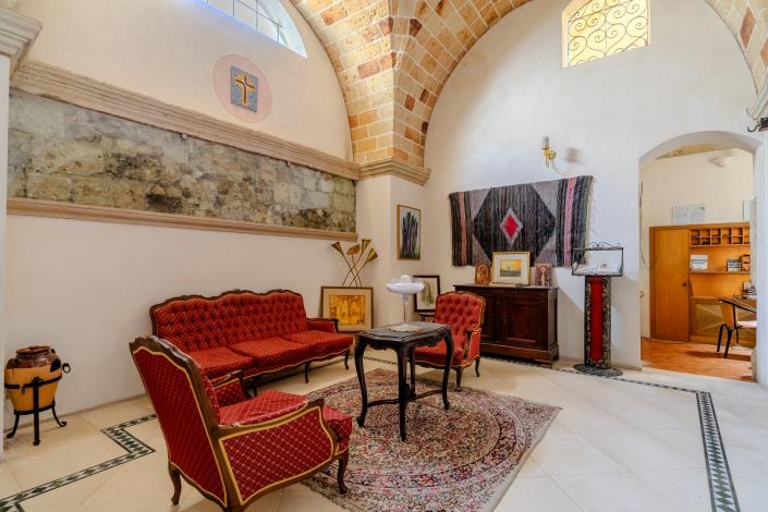 Image No.6-7 Bed Hotel for sale