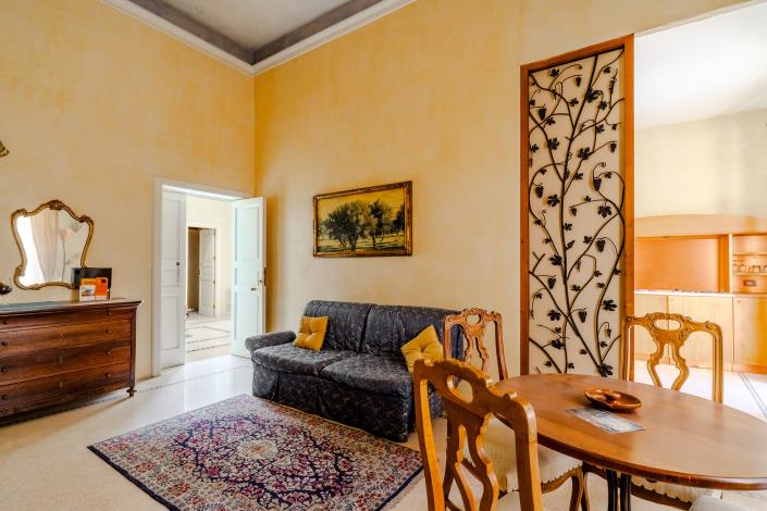 Image No.25-7 Bed Hotel for sale