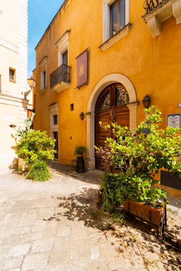 Image No.49-7 Bed Hotel for sale