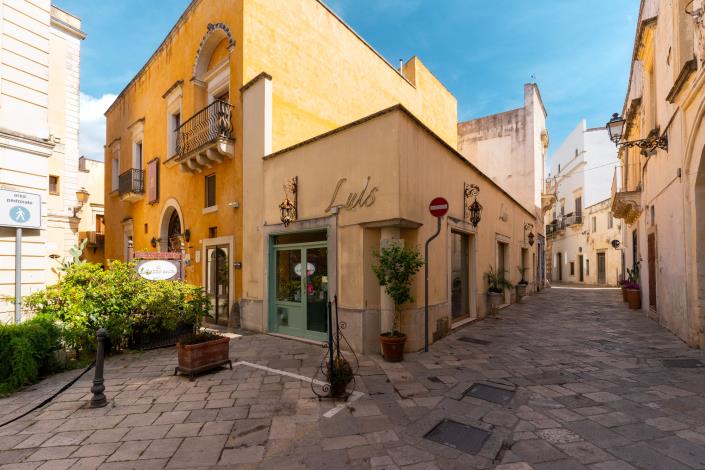 Image No.48-7 Bed Hotel for sale