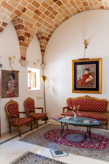 Image No.55-7 Bed Hotel for sale