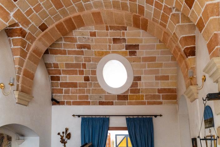 Image No.54-7 Bed Hotel for sale