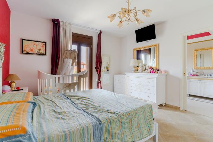 Image No.13-4 Bed Villa for sale