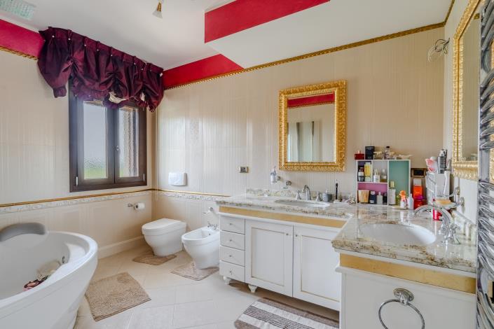 Image No.15-4 Bed Villa for sale