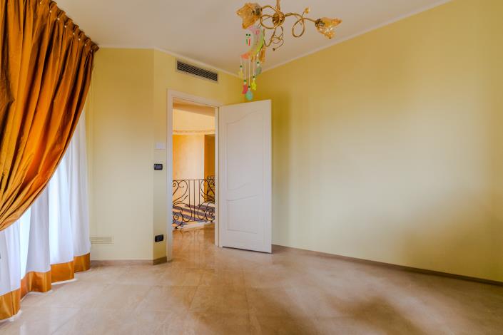 Image No.20-4 Bed Villa for sale