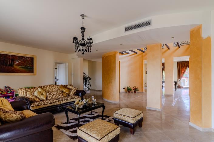 Image No.49-4 Bed Villa for sale