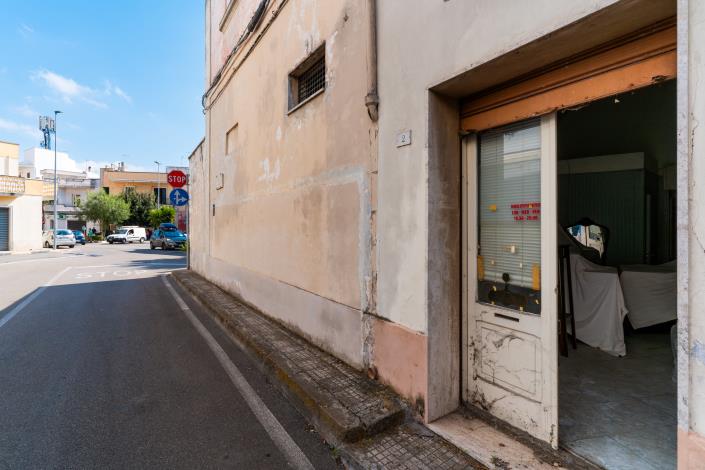 Image No.57-2 Bed Townhouse for sale