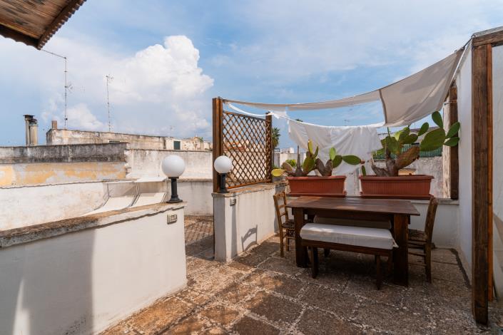 Image No.24-2 Bed Townhouse for sale