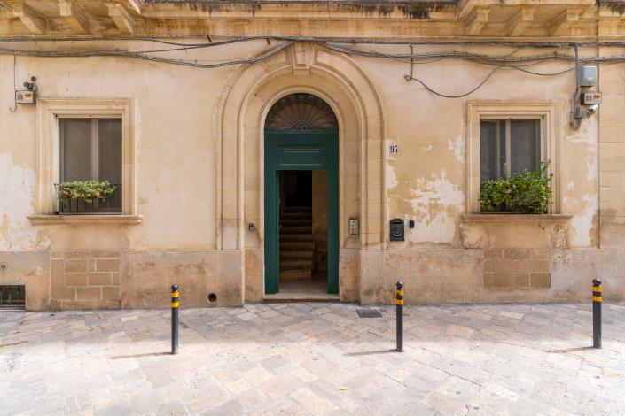 Image No.33-2 Bed Apartment for sale