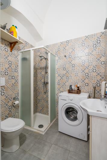 Image No.32-2 Bed Townhouse for sale