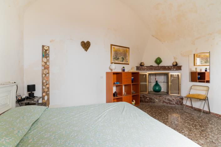 Image No.35-2 Bed Townhouse for sale