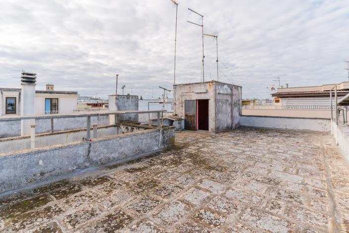 Image No.22-2 Bed Apartment for sale