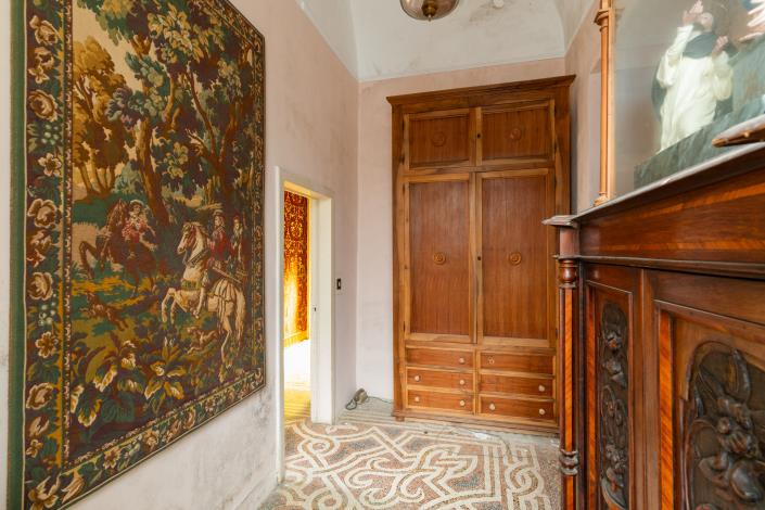 Image No.19-8 Bed Mansion for sale