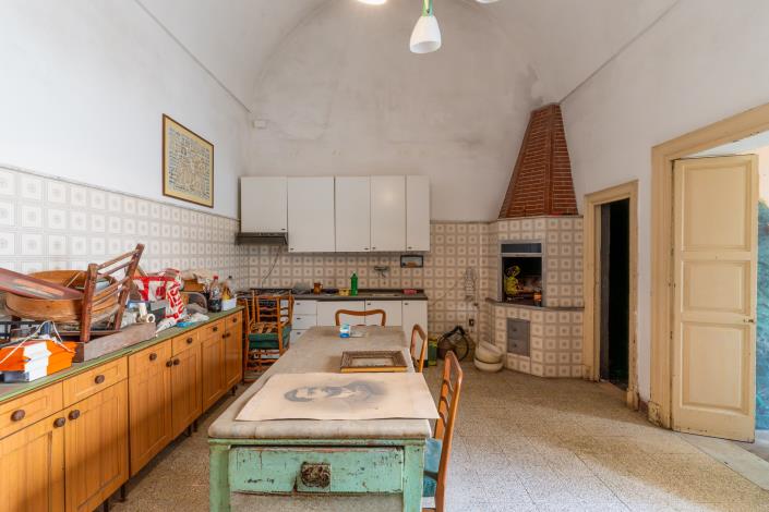 Image No.25-8 Bed Mansion for sale